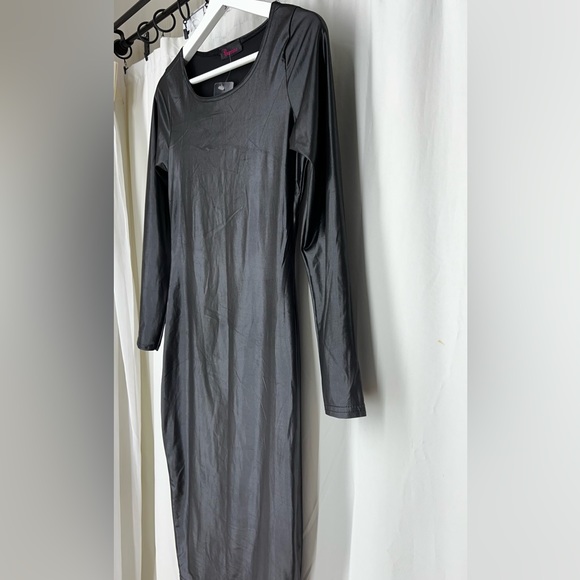 Charmaine black glossy long sleeves dress size S/M - Picture 4 of 10